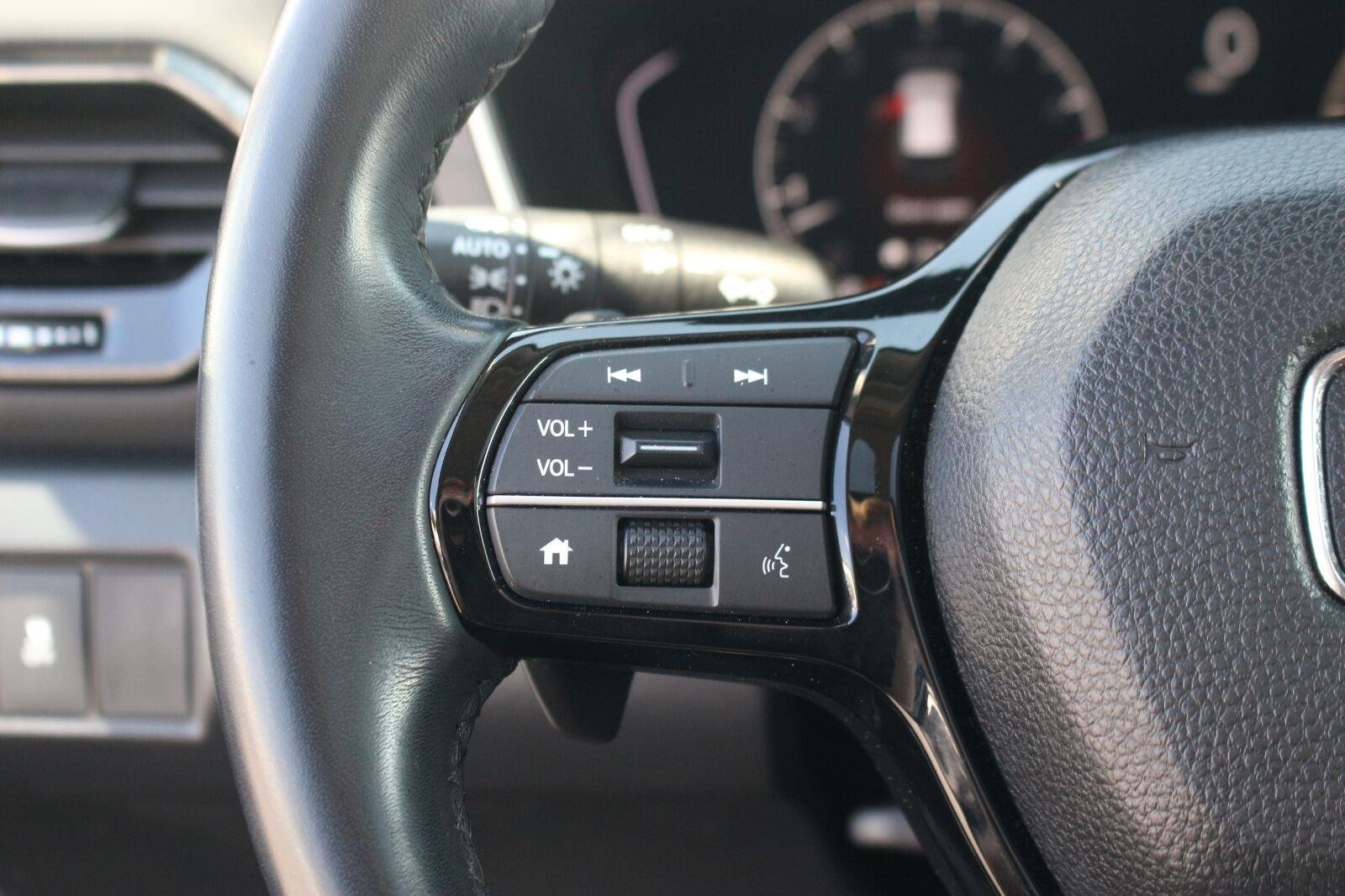 Used 2024 Gray Honda Touring image 22