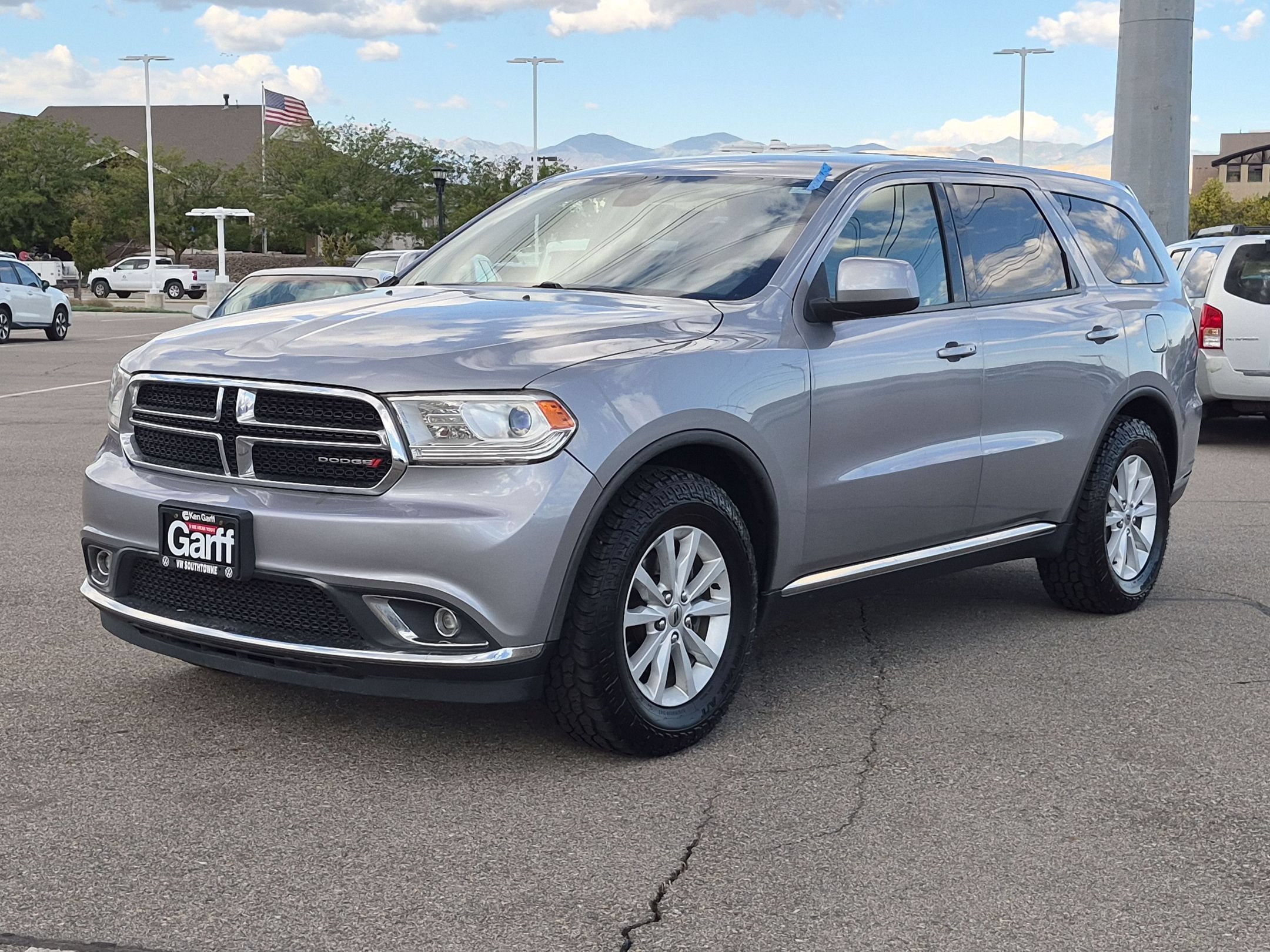 Used 2019 Billet Clearcoat Dodge SXT image 8
