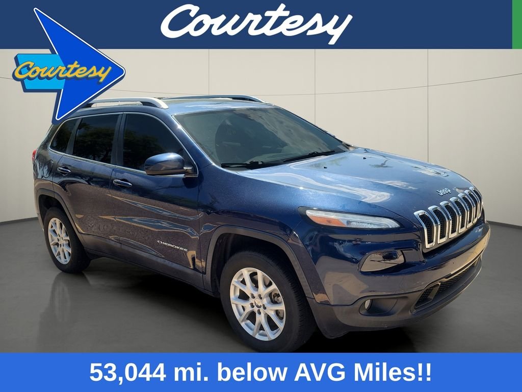 Used 2018 Blue Jeep Latitude Plus image 1