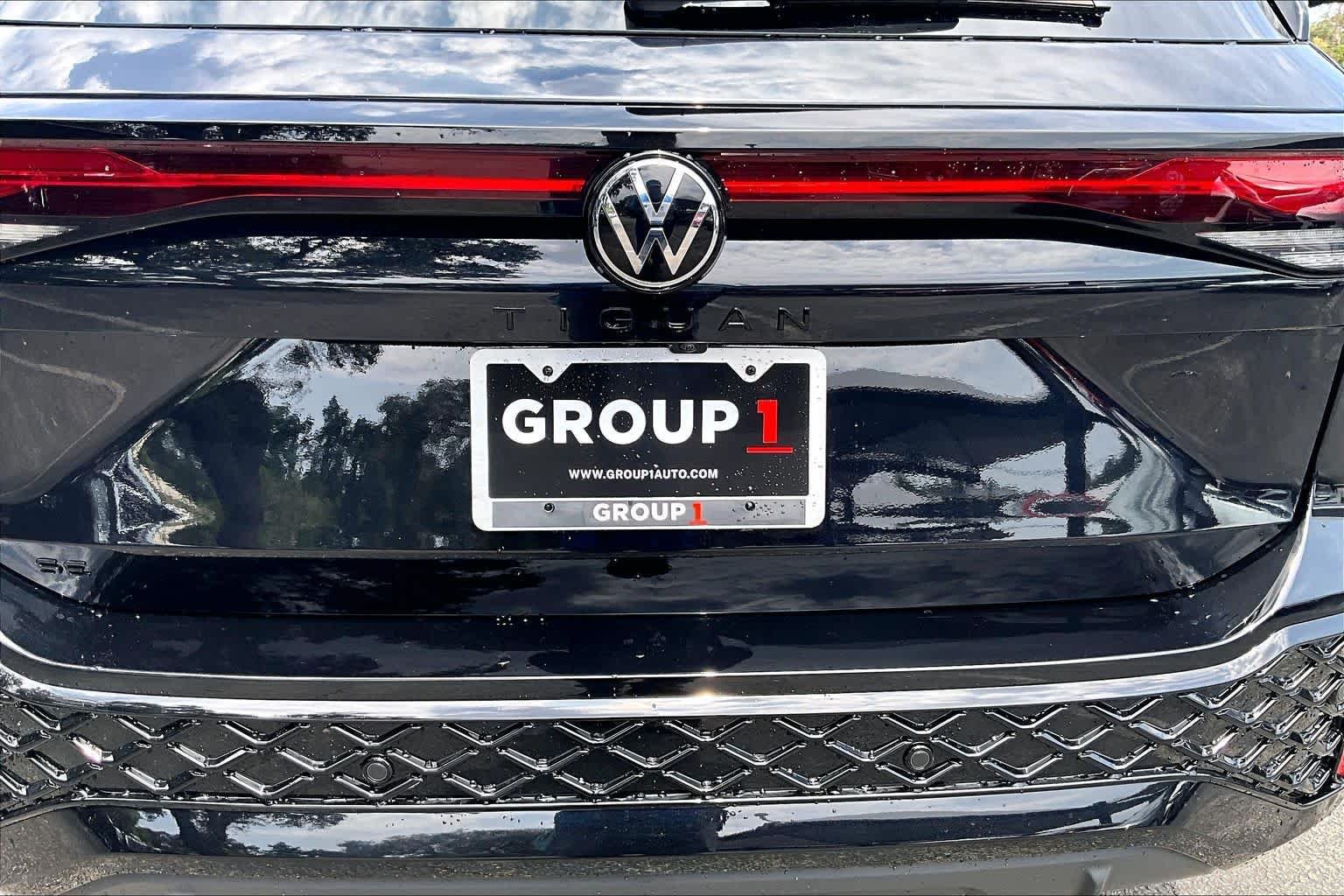 New 2026 Deep Black Pear Volkswagen 2.0T SE R-Line Black image 15