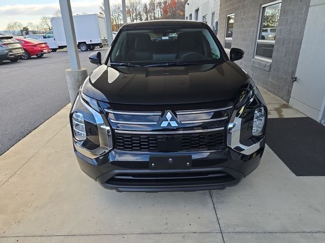 Used 2025 Black Mitsubishi ES image 8