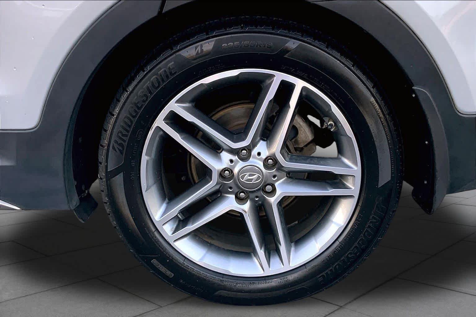 Used 2017 Circuit Silver Hyundai Limited Ultimate image 11