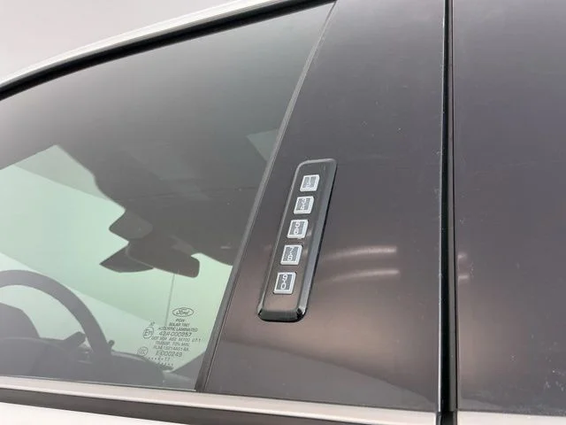 Used 2017 White Ford Platinum image 14