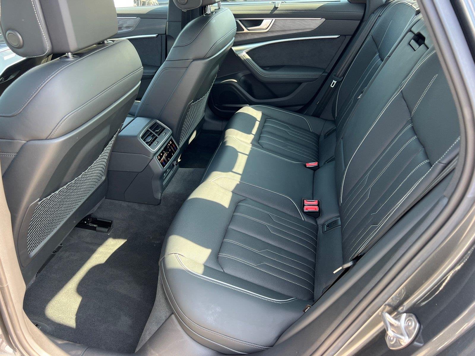 Used 2025 Daytona Gray Pearl Effect Audi Prestige image 21