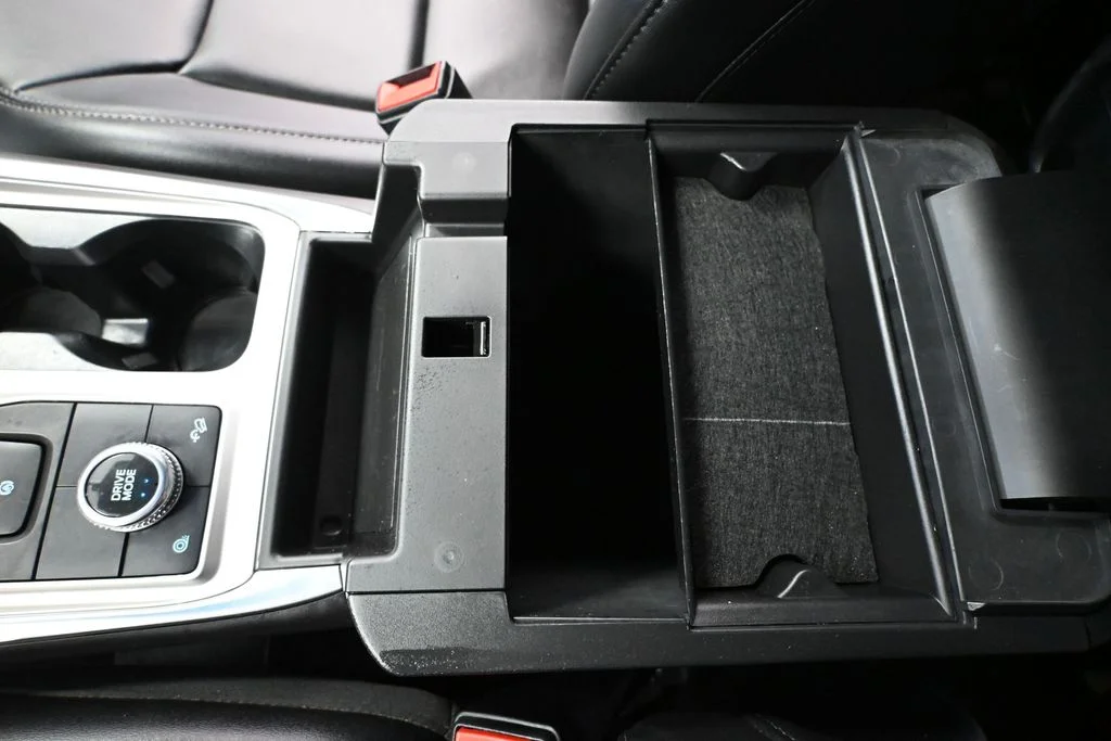Used 2022 Black Ford XLT image 35