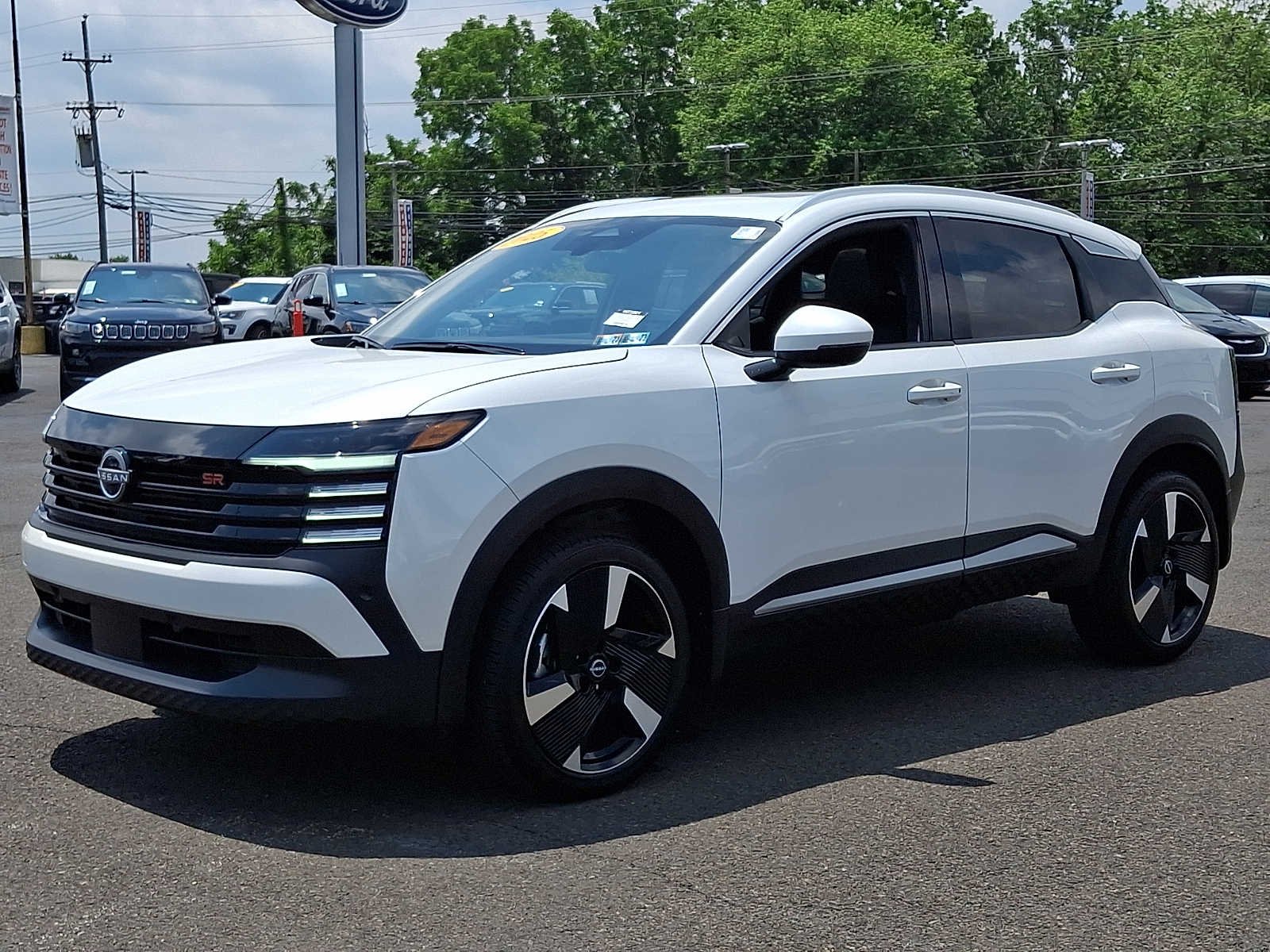 Used 2025 Aspen White Tricoat Nissan SR image 3