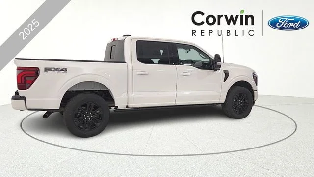 New 2025 Star White Metallic Tri-Coat Ford Platinum® image 8