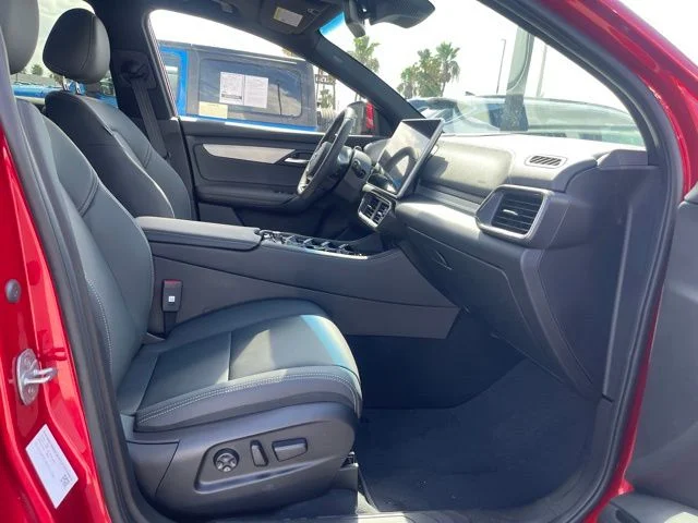 2025 VinFast VF 8 Plus - Photo 22