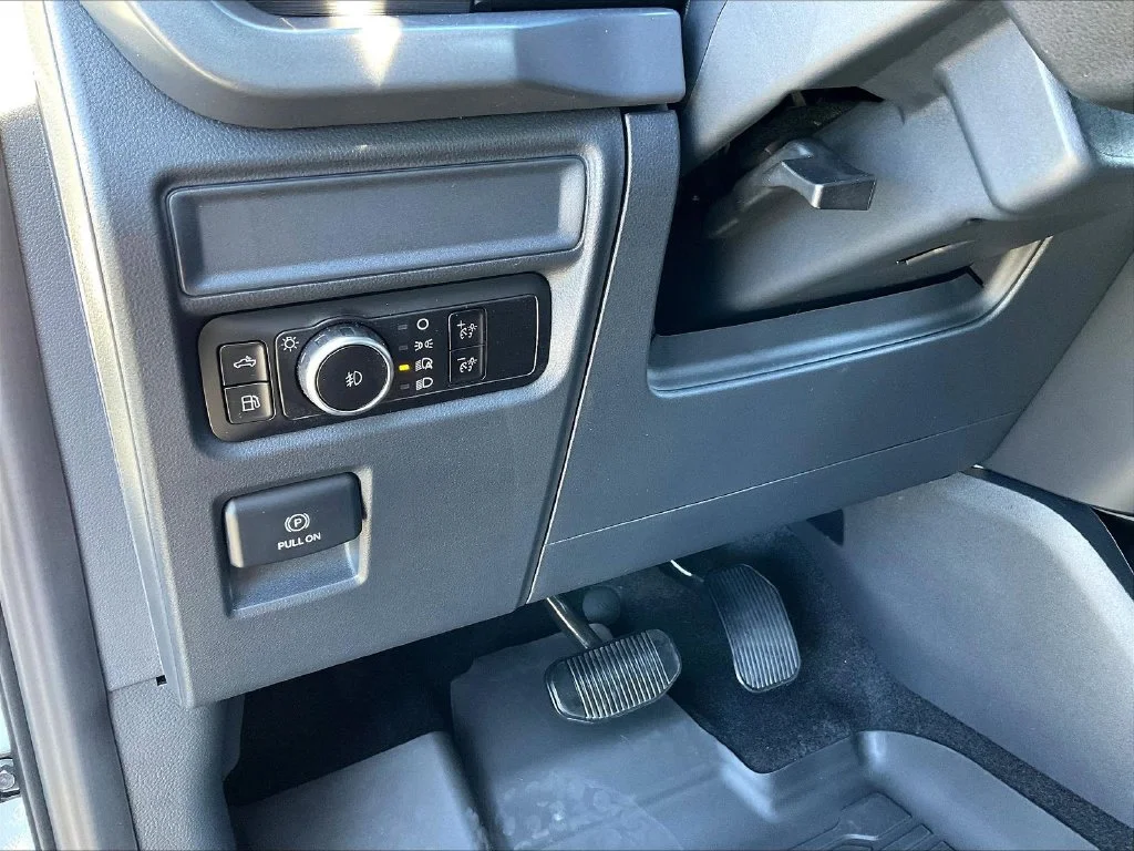 New 2026 Avalanche Ford XLT image 31