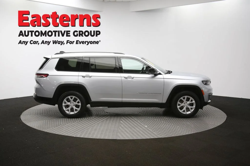 Used 2023 Silver Jeep Limited image 46
