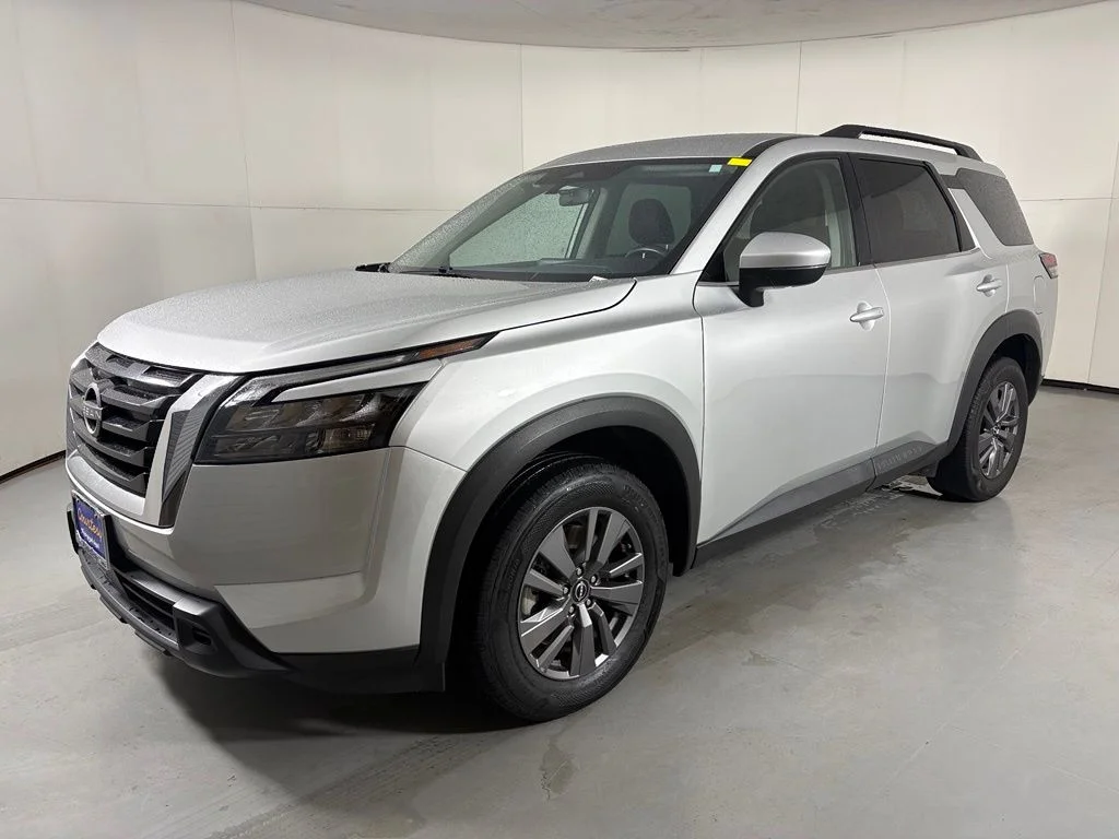 Used 2024 Silver Nissan SV image 4