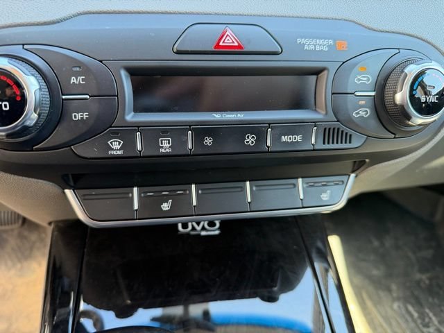 Used 2016 Snow White Pearl Kia EX image 13