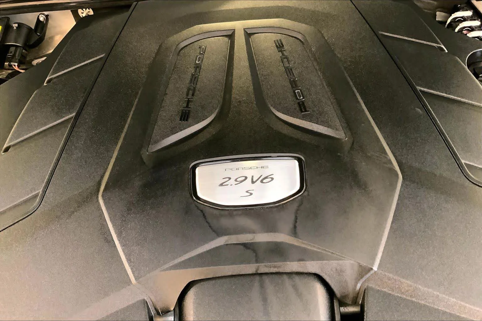 Used 2020 Dolomite Silver Metallic Porsche S image 51