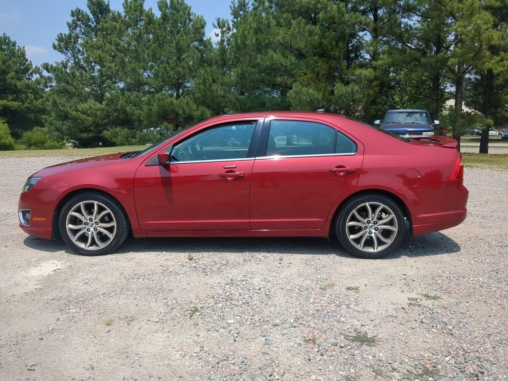 Used 2010 Red Ford SEL image 7