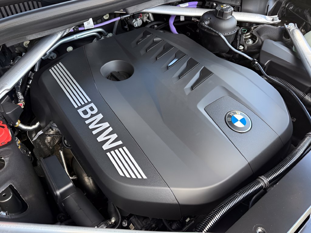 New 2027 Manhattan Green Metallic BMW xDrive40i image 25