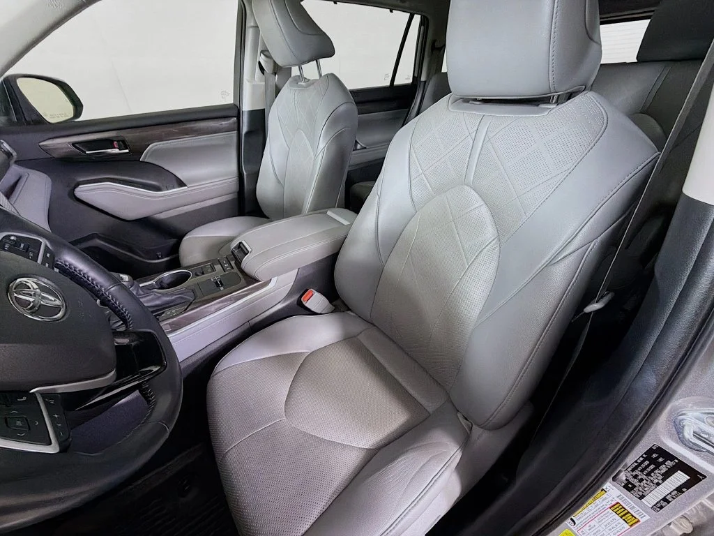 Certified Used 2022 Silver Toyota Platinum image 14