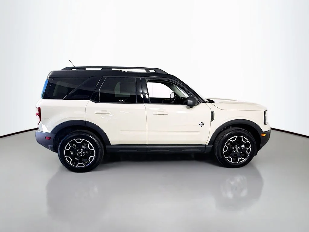 Used 2025 Desert Sand Ford Outer Banks image 13