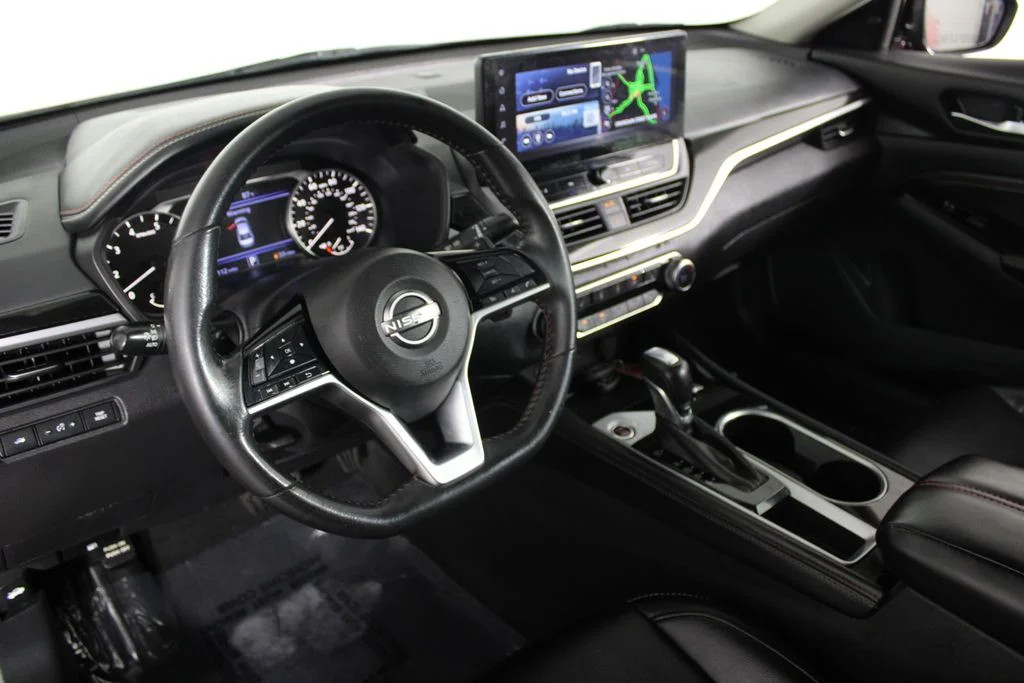 2023 Nissan Altima SR - Photo 18