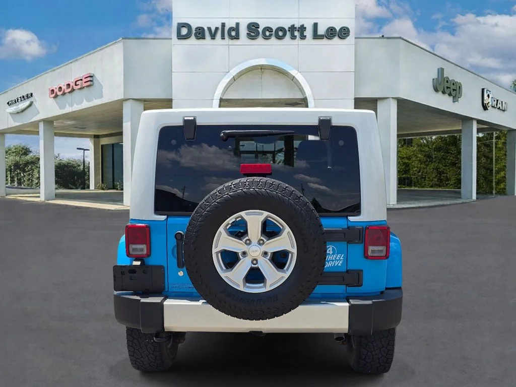 Used 2017 Blue Jeep Unlimited Sahara image 7
