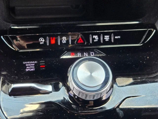 Used 2025 White Jeep Series II image 26