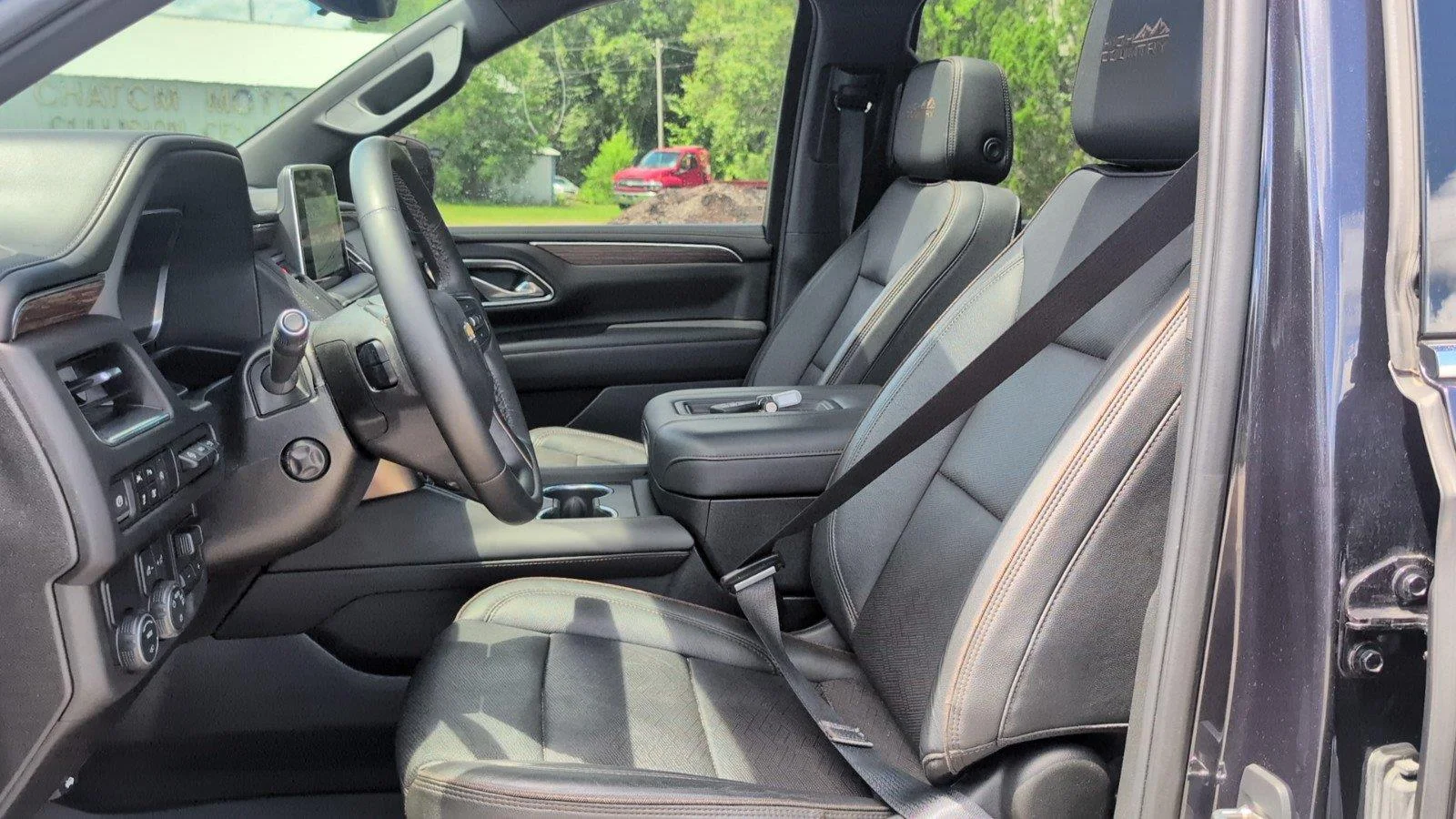 Used 2023 Dark Ash Metallic Chevrolet High Country image 18