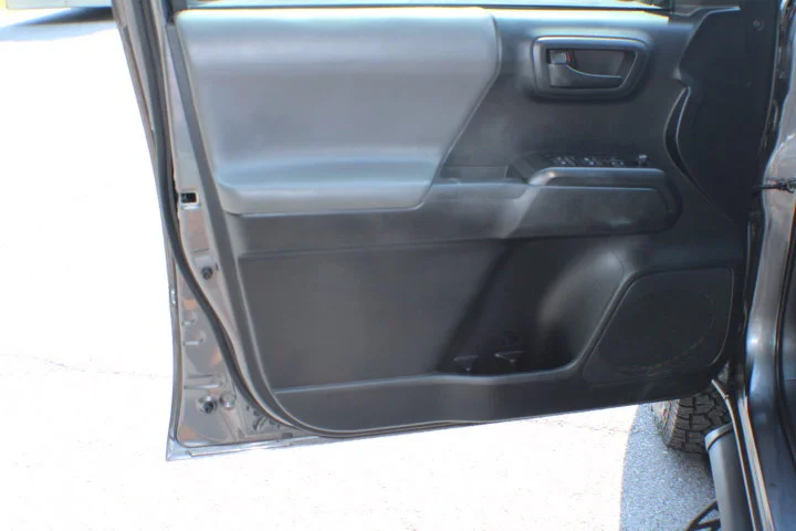 Used 2019 Red Toyota  image 6
