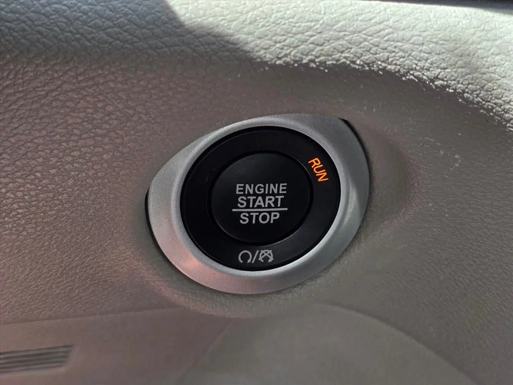 Used 2023 Black Chrysler Touring L image 19