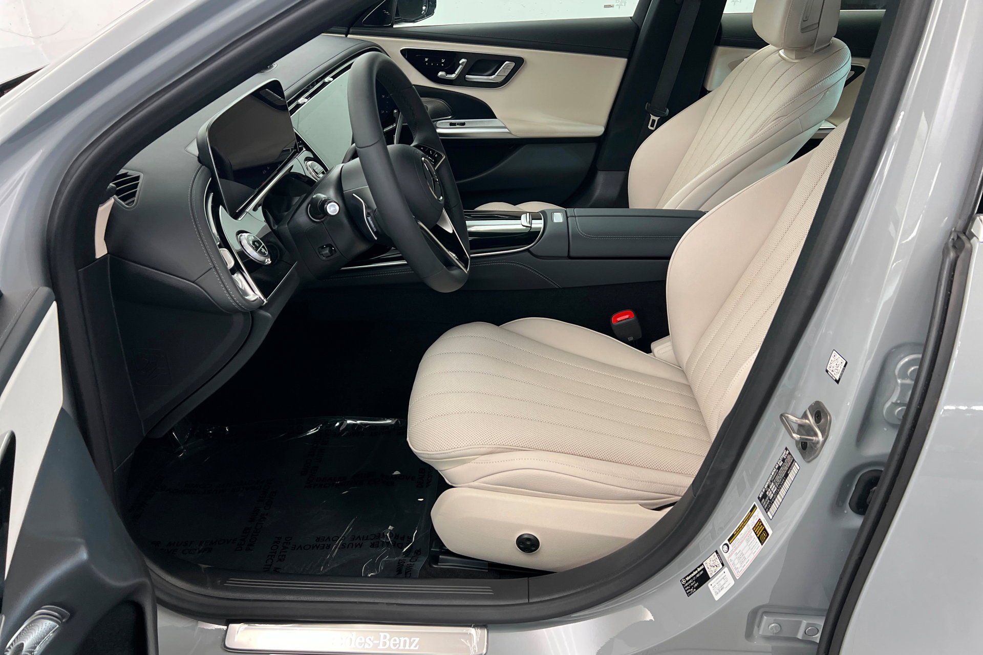 New 2026 MANUFAKTUR Alpine Grey Mercedes-Benz E 350 image 18