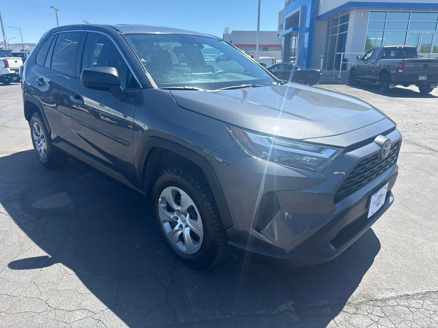 2023 Toyota RAV4 LE AWD's photo