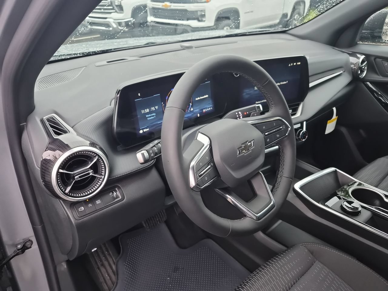 2027 Chevrolet Equinox LT - Photo 10