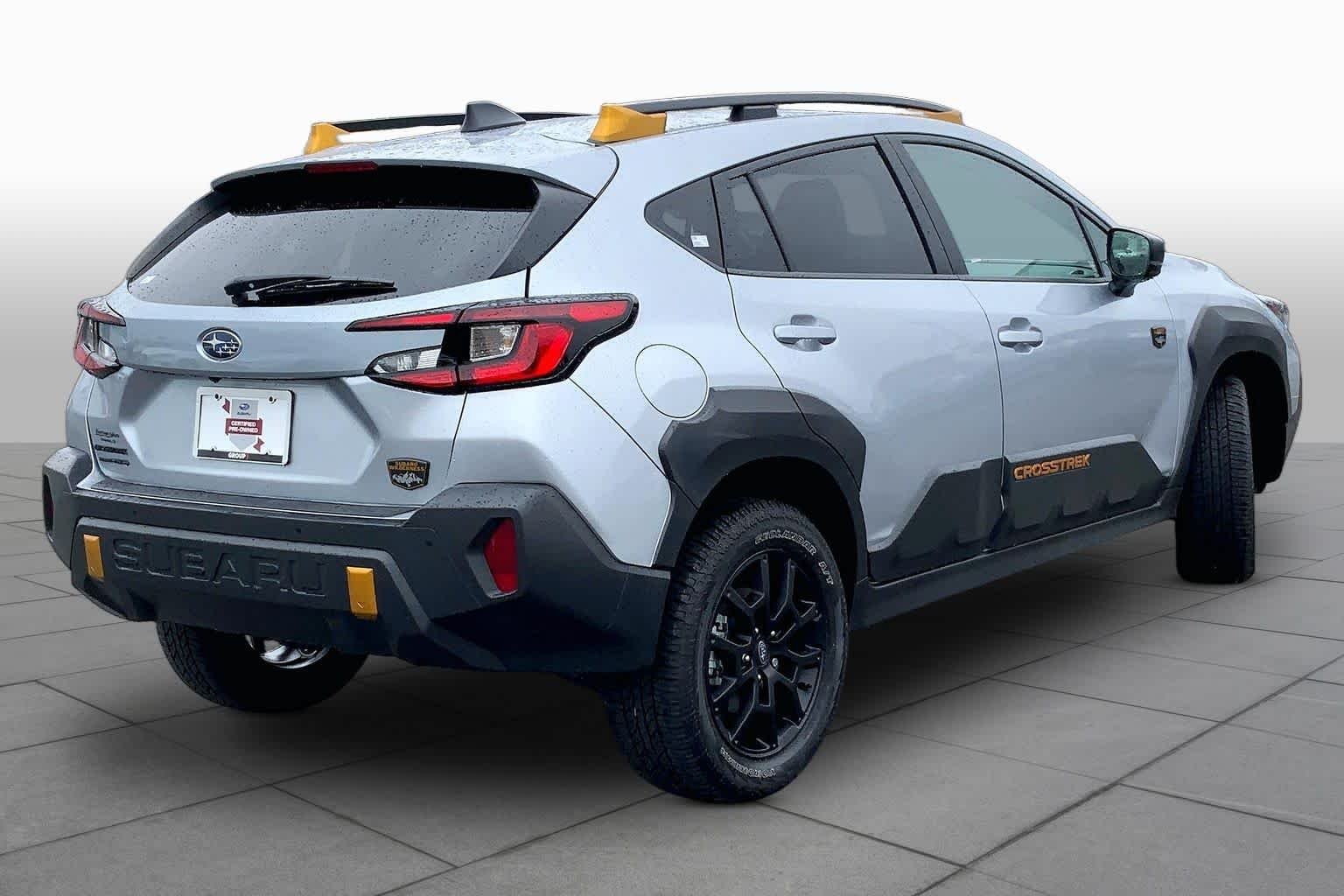 Used 2025 Ice Silver Metallic Subaru Wilderness image 13