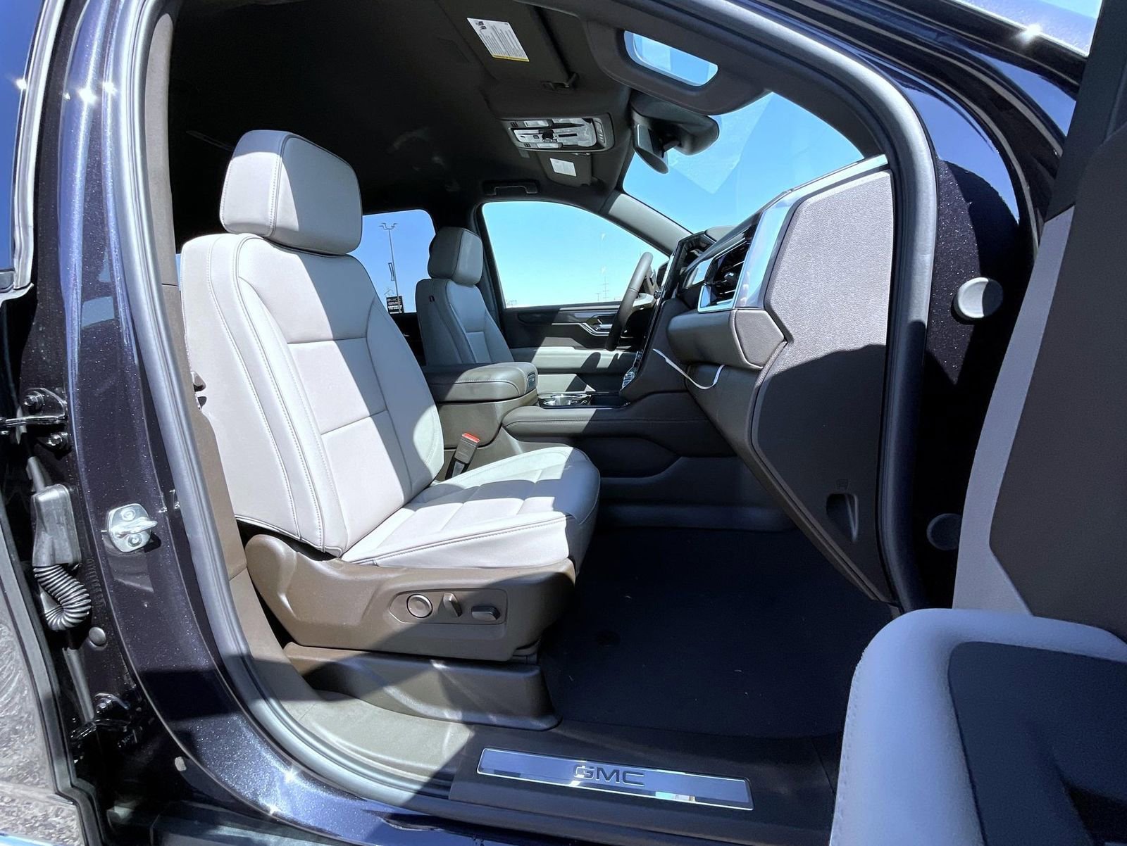 New 2026 Titanium Rush Metallic GMC Elevation image 15