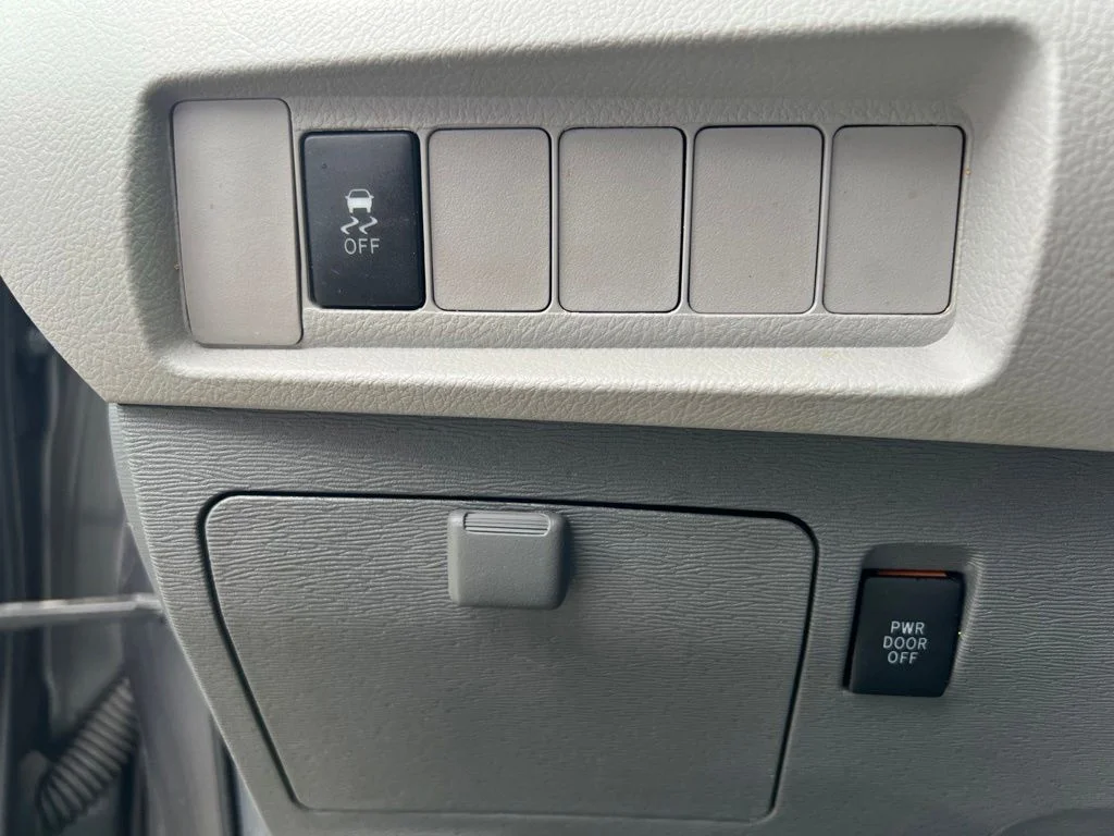 Used 2020 Gray Toyota LE image 14