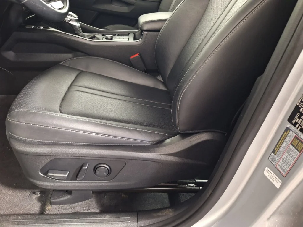Used 2022 Sparkling Silver Kia S image 29