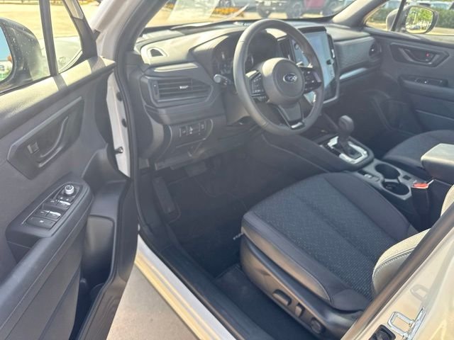 Used 2025  Subaru Premium image 11