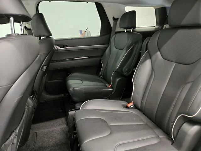 Used 2025 White Hyundai SEL Premium image 33