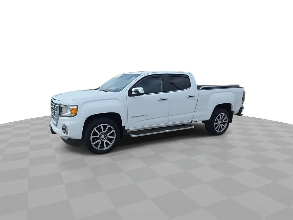Used 2021 White GMC Denali image 4