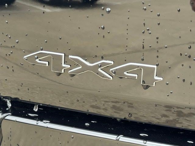 New 2026 High Gloss Black Exterior Paint Jeep Limited Reserve image 38