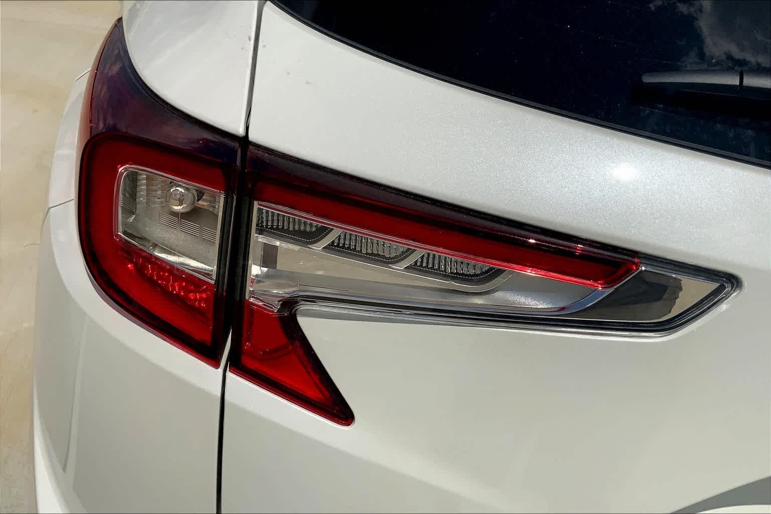 Used 2025 Platinum White Pearl Acura w/Advance Package image 14