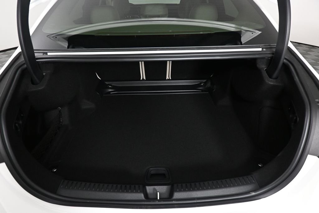 New 2026 Polar White Mercedes-Benz E 450 image 28