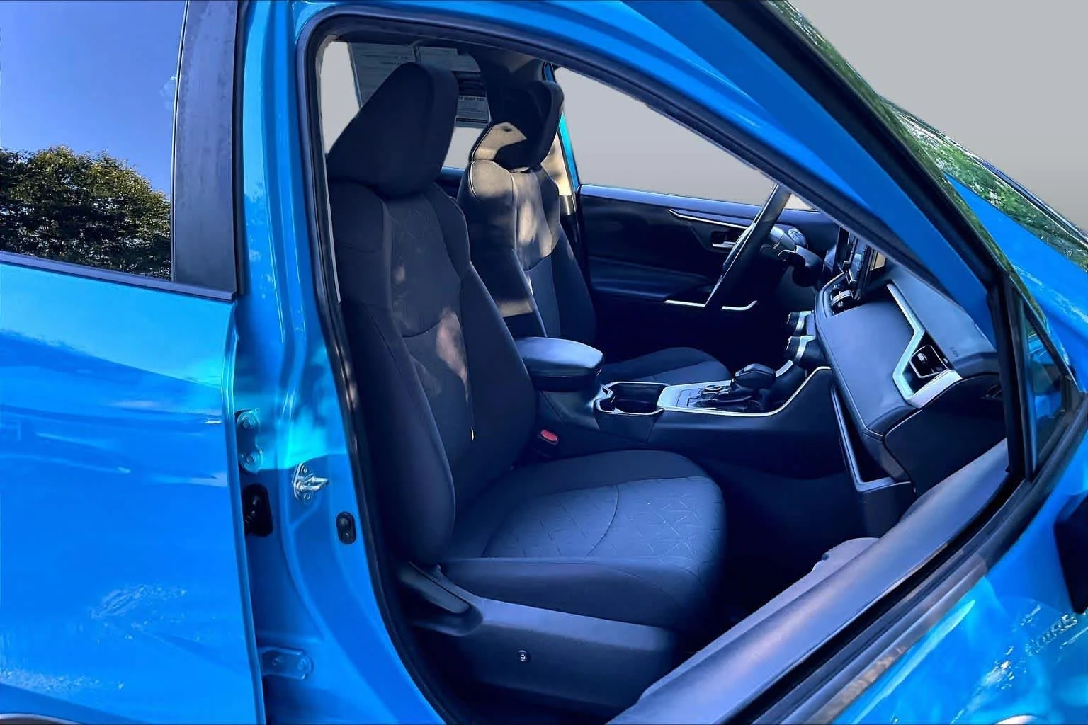 Used 2021 Blue Flame Toyota Hybrid XLE image 8