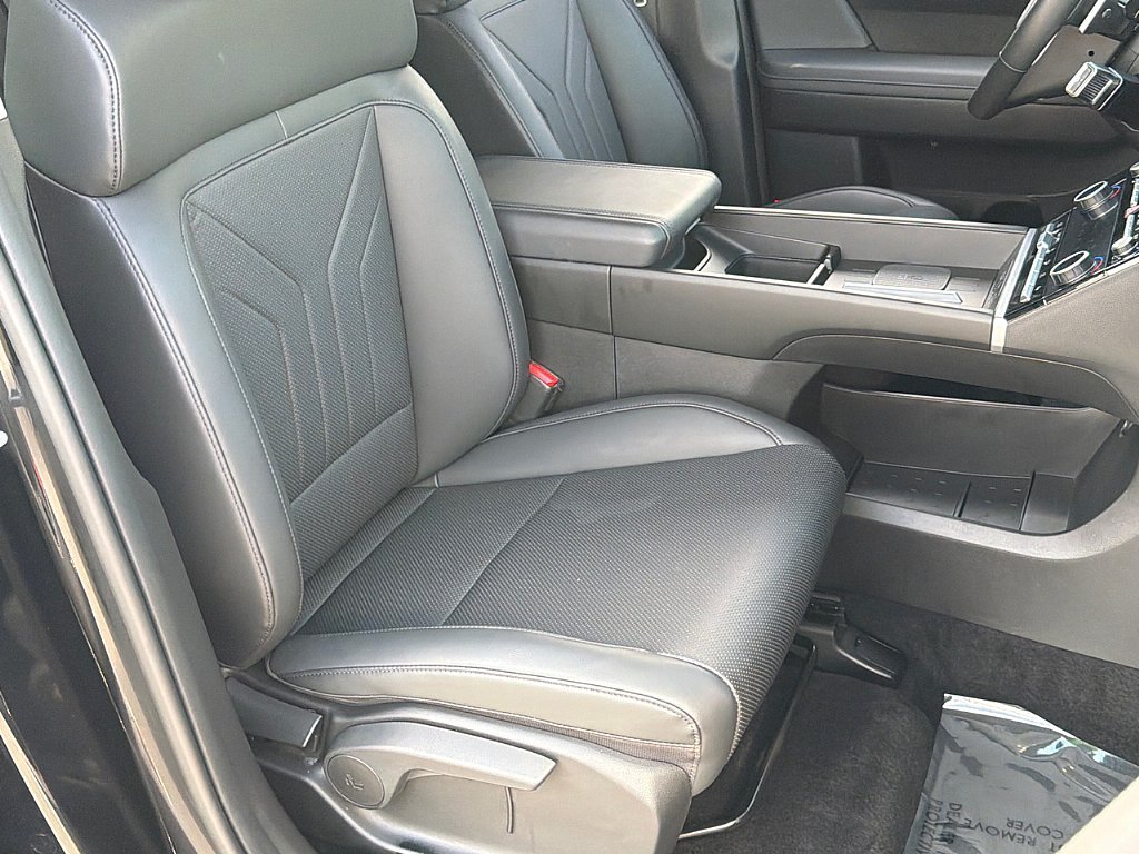 Used 2026 Phantom Black Hyundai SEL image 21