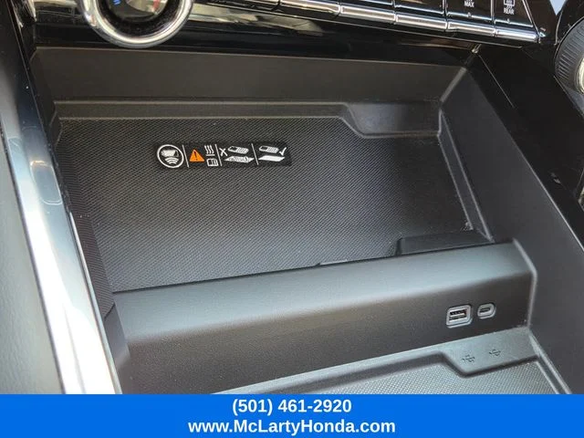 Used 2025 Summit White Chevrolet LT image 26