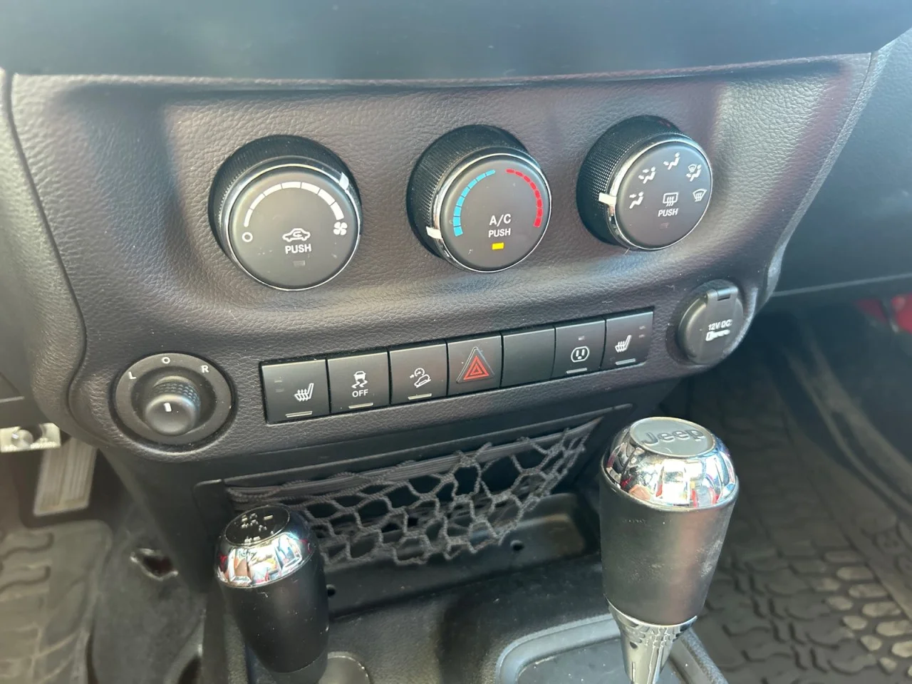 Used 2016 Red Jeep Rubicon Hard Rock image 13