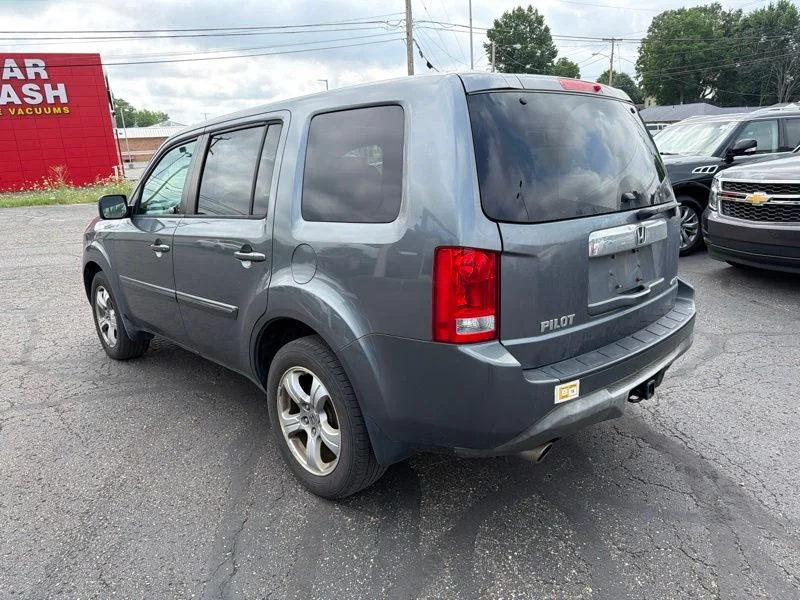 Used 2013  Honda EX-L image 5