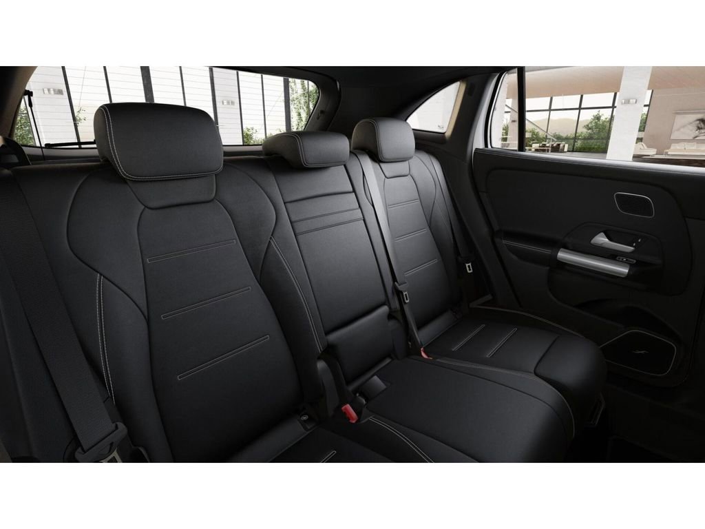 2026 Mercedes-Benz GLA AMG GLA 35 - Photo 47