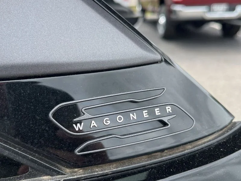 2025 Jeep Wagoneer S Limited - Photo 13