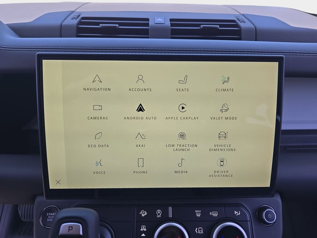 New 2026 Santorini Black Land Rover X-Dynamic SE image 21