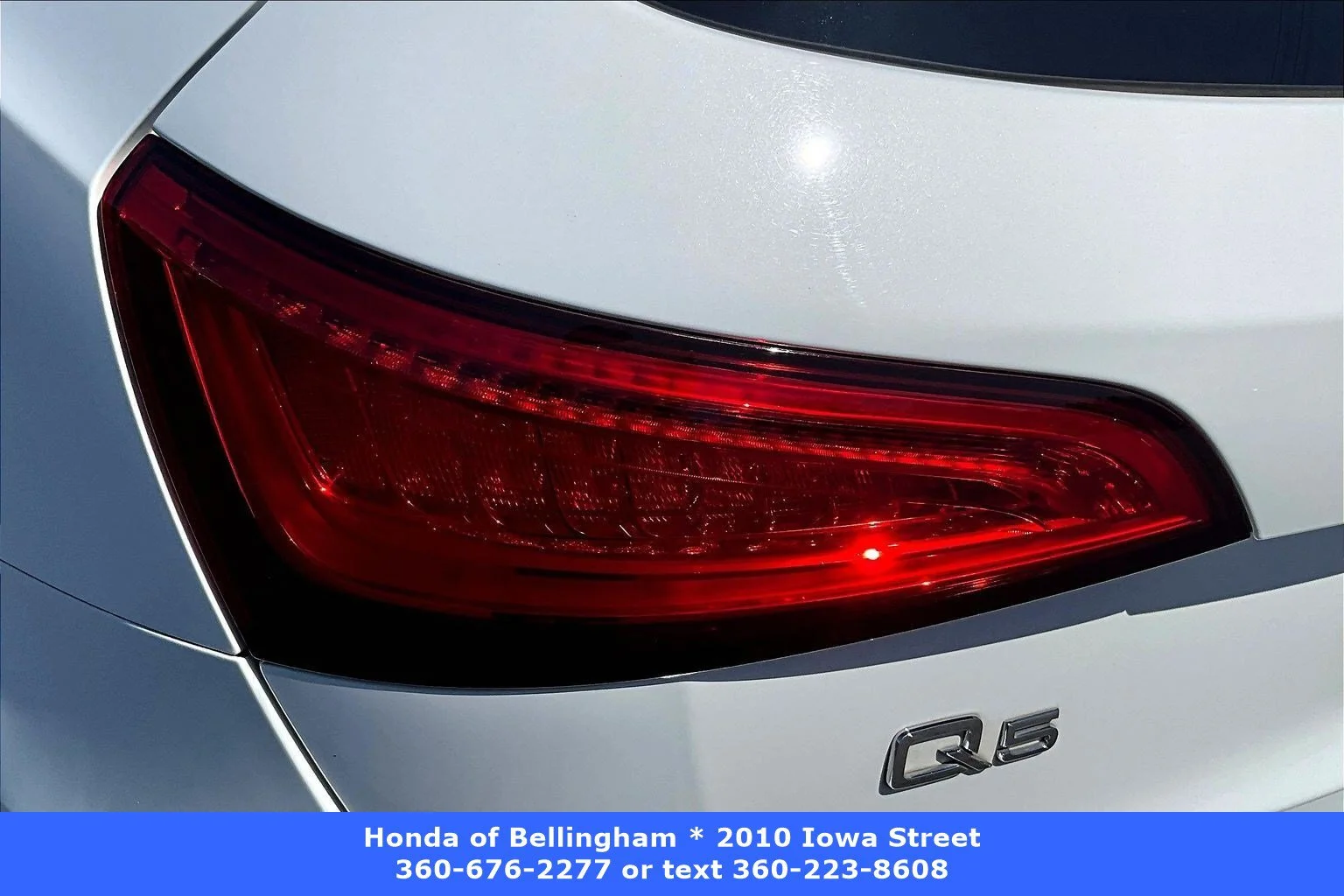 Used 2016 Glacier White Metallic Audi Premium Plus image 20