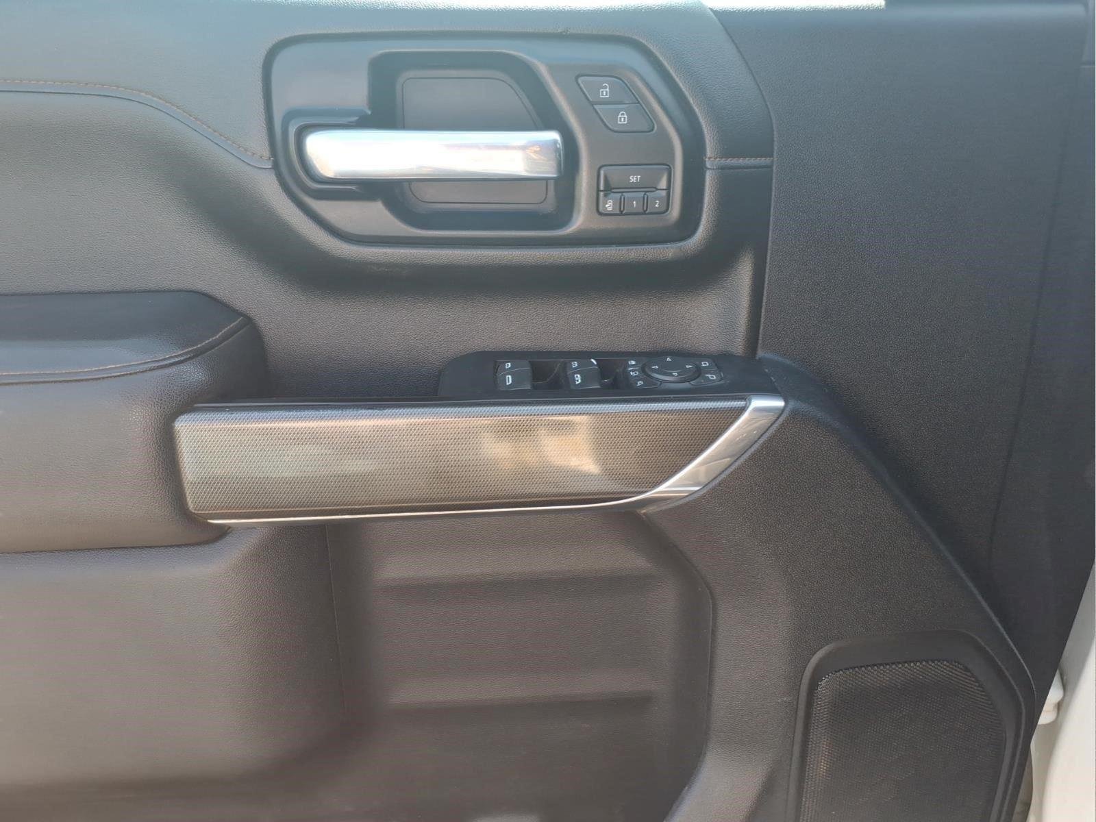 Used 2021 SUMMIT WHITE GMC AT4 image 16